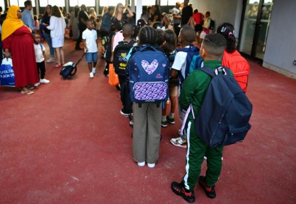 S'émanciper d'un modèle qui met les enfants sous "forte pression" en valorisant "la productivité et la performance": la Convention citoyenne a adopté dimanche 20 propositions pour remettre l'enfant au coeur de la société