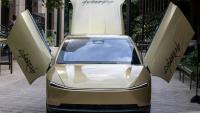 Un Cybercab de Tesla, robotaxi sans volant ni pédales, à Austin (Texas) le 3 septembre 2026