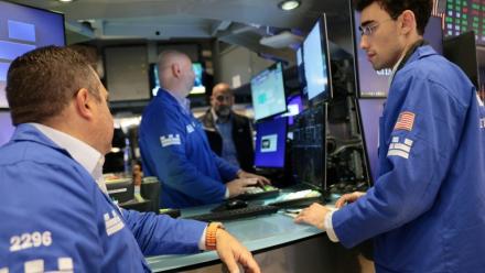Traders sur le New York Stock Exchange le 14 septembre 2026.