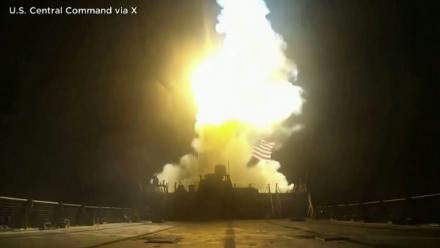 Image tirée d'une vidéo diffusée le 17 juillet 2026 par le Commandement central américain (Centcom) montrant ce que l'armée présente comme de nouvelles frappes sur des sites stratégiques militaires iraniens 