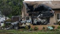 Une maison partiellement détruite après le crash d'un avion privé dans un quartier résidentiel de San Diego, en Californie, le 22 mai 2025