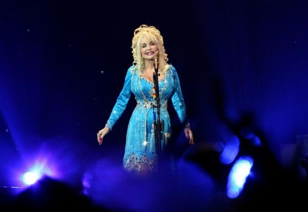 Dolly Parton se produit à Londres le 5 juillet 2008