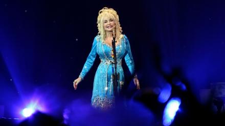 Dolly Parton se produit à Londres le 5 juillet 2008