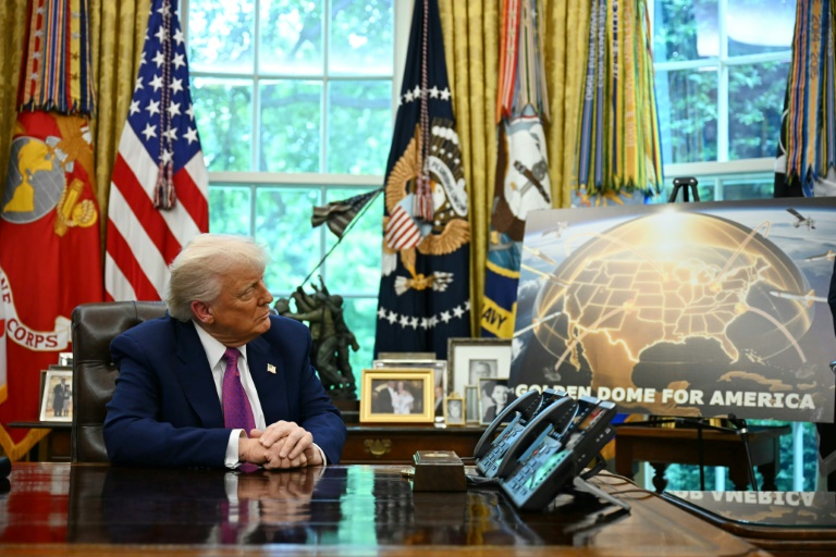 Donald Trump annonce la construction du bouclier antimissiles