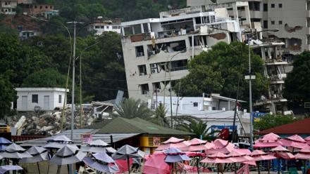 Un hôtel endommagé par le double séisme à Caraballeda, dans l'Etat de La Guaira au Venezuela, le 30 juin 2026