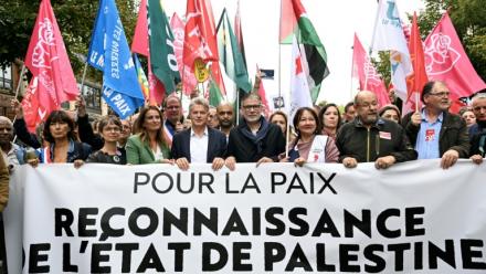 Manifestation pour la reconnaissance d'un Etat palestinien avec en tête de cortège la secrétaire nationale des Ecologistes Marine Tondelier, le secrétaire national du PCF Fabien Roussel et le premier secrétaire du PS Olivier Faure, à Paris le 21 septembre 2025