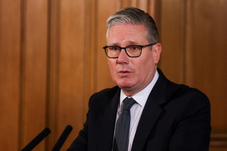 Le Premier ministre britannique Keir Starmer participe à une réunion à Downing Street, dans le centre de Londres, le 5 mai 2026