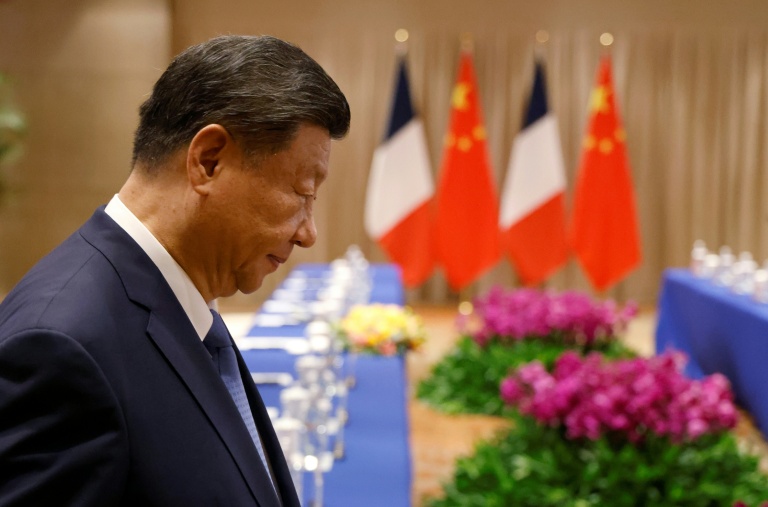 Le président chinois Xi Jinping participe à une rencontre bilatérale avec son homologue français Emmanuel Macron, le 19 novembre 2024 à Rio de Janeiro au Brésil