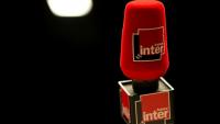 Deux syndicats du groupe public Radio France ont protesté contre l'arrivée prochaine du nouveau directeur adjoint de la rédaction du magazine Valeurs actuelles, Charles Sapin, comme éditorialiste politique le dimanche sur France Inter
