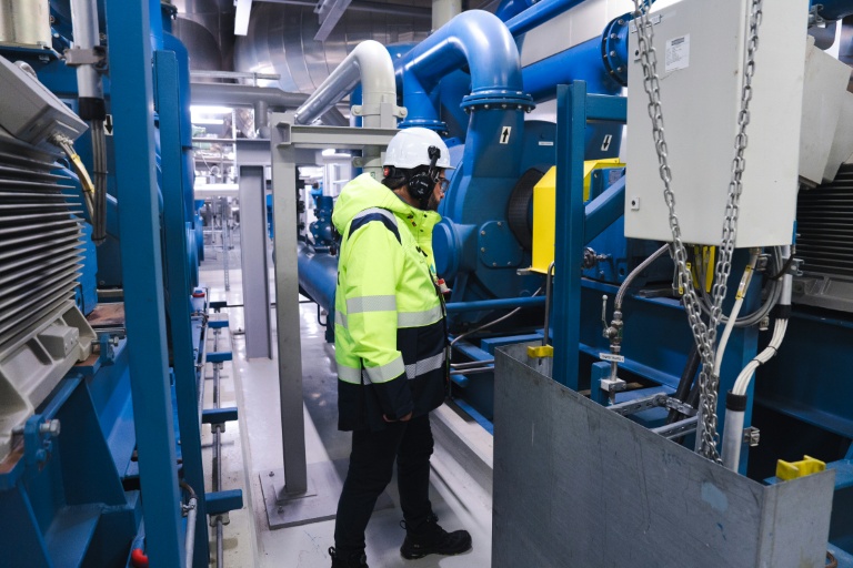 Philippe Bordarier, directeur général de l'exploitant nucléaire Teollisuuden Voima Oyj (TVO), à la centrale nucléaire d'Olkiluoto 3, à Eurajoki en Finlande, le 18 mai 2026