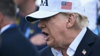 Le président américain Donald Trump assiste au tournoi de golf Irish Open organisé sur son parcours, à Doonbeg, en Irlande, le 13 septembre 2026