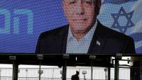 Affiche électorale du candidat israélien centriste Gadi Eisenkot à Ramat Gan, en Israël, le 15 octobre 2026