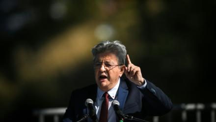 Jean-Luc Mélenchon lors de son discours de clôture des universités d'été de LFI, à Châteauneuf-sur-Isère, dans la Drôme, le 23 août 2026