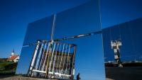 Des miroirs de fours à concentration solaire de l'entreprise Panatère, à La Chaux-de-Fonds, en Suisse, le 2 octobre 2025 