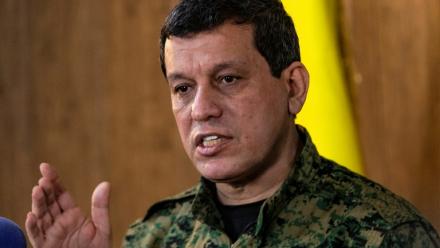 Le commandant en chef des Forces démocratiques syriennes (FDS), Mazloum Abdi, à Hassaké, ville du nord-est de la Syrie, le 6 décembre 2024