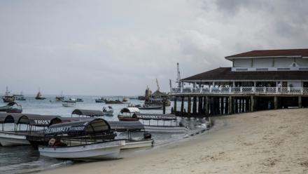La plage de Stone Town, en Tanzanie, le 24 octobre 2025