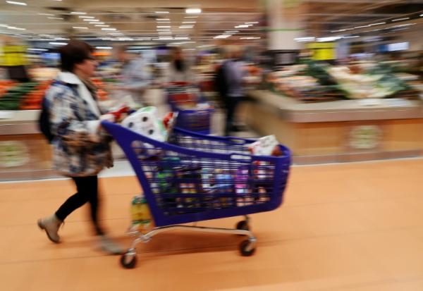 Glace Intermarché, skyr Carrefour, cake marbré Biocoop... Grande distribution et enseignes spécialisées peaufinent leurs marques propres
