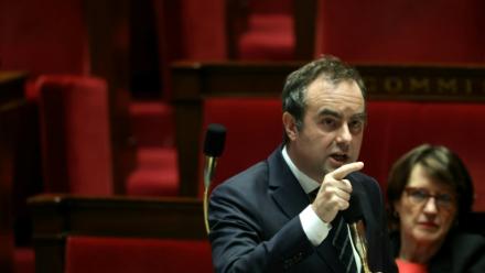 Le Premier ministre Sébastien Lecornu prononce un discours à l'Assemblée nationale, à Paris, le 14 janvier 2026