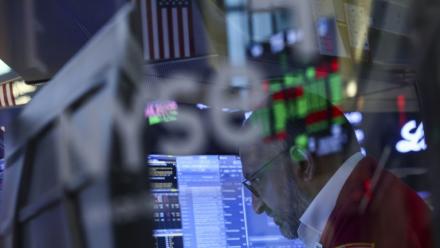 Un opérateur à la Bourse de New York, le 11 mai 2026
