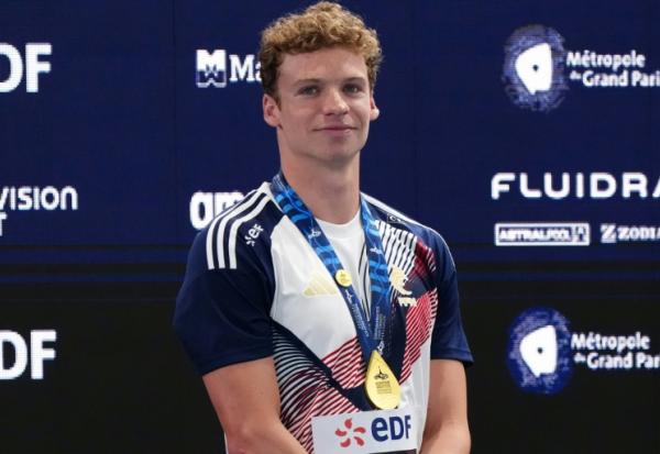 Le Français Léon Marchand, sacré champion d'Europe du 200 m papillon, le 15 août 2026 à Saint-Denis