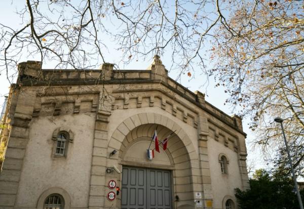 L'entrée de la prison de Dijon, d'où se sont évadés deux détenus en détention provisoire, le 27 novembre 2025 en Côte d'Or
