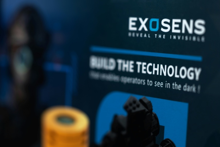 Le logo de l'entreprise française Exosens, leader mondial dans les domaines de l’amplification, de la détection et des technologies d’imagerie électro-optiques, le 9 octobre 2026 à Paris 