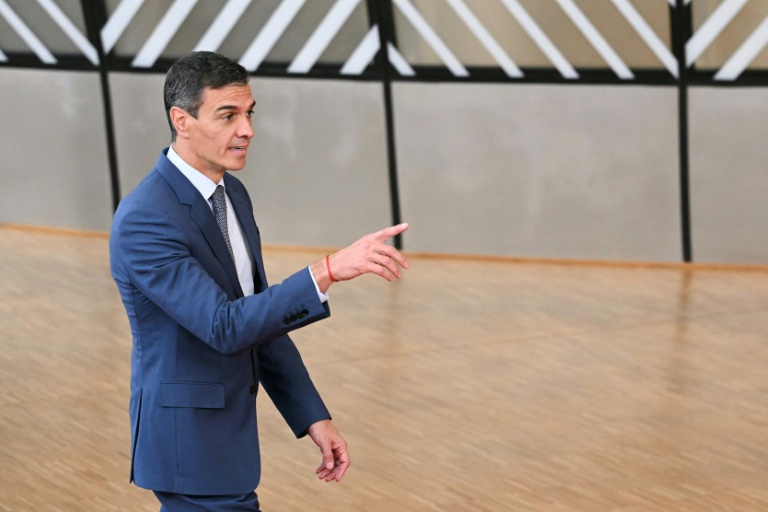 Le Premier ministre espagnol Pedro Sanchez, le 18 juin 2026 au sommet européen de Bruxelles 