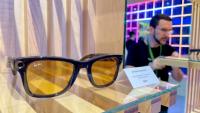 Des lunettes de soleil connectées exposées à Menlo Park, Californie, le 24 septembre 2024, avant le congrès Meta Connect