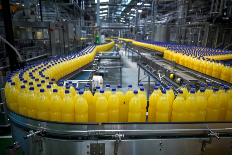 Le site du groupe japonais Suntory, à Donnery dans le Loiret, qui produit notamment de l'Orangina, le 13 juin 2025