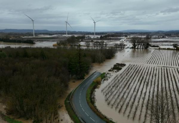 Vue aérienne des inondations à Coursan, dans l'Aude, en raison de la crue de l'Aude provoquée par des pluies torrentielles, le 19 janvier 2026 