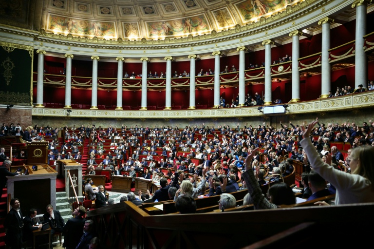Un droit à l'aide à mourir dès juillet ? Les partisans du texte sur la fin de vie veulent y croire, alors qu'une deuxième lecture démarre mercredi en commission à l'Assemblée
