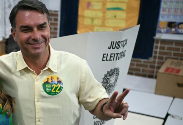 Flavio Bolsonaro le 4 octobre 2026, à Rio de Janeiro, au Brésil