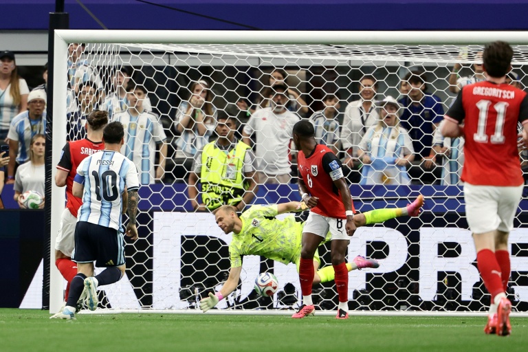 Le but inscrit par Lionel Messi (N.10, de dos) à la 38e minute du match contre l'Autriche le 22 juin 2026 à Arlington. Avec 17 buts, la superstar argentine est désormais seul en tête du classement des meilleurs buteurs en Coupe du monde