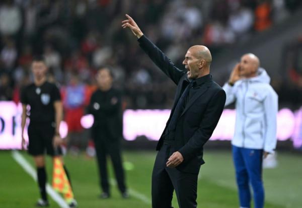 Le sélectionneur des Bleus Zinédine Zidane lors d'un match de Ligue des nations en Turquie, le 25 septembre 2026