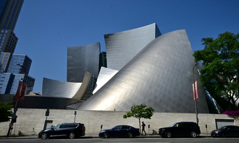 Le Walt Disney Concert Hall réalisé par l'architecte américano-canadien Frank Gehry, le 2 juillet 2023 à Los Angeles, en Californie