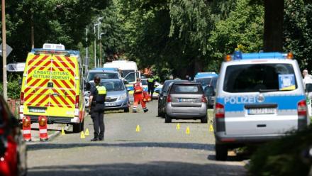  Des policiers et des secouristes sur les lieux d'une fusillade à Stade, dans le nord de l'Allemagne, le 29 juin 2026