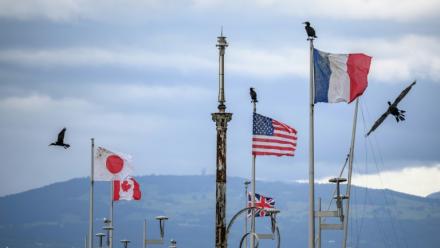 Les drapeaux des pays participant au G7 à Evian, le 10 juin 2026