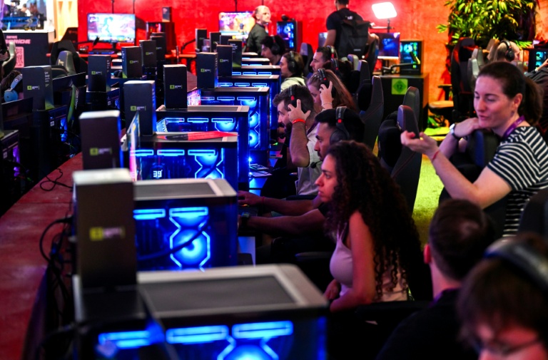 Des joueurs lors du salon du jeu vidéo Gamescom de Cologne, en Allemagne, le 26 août 2026