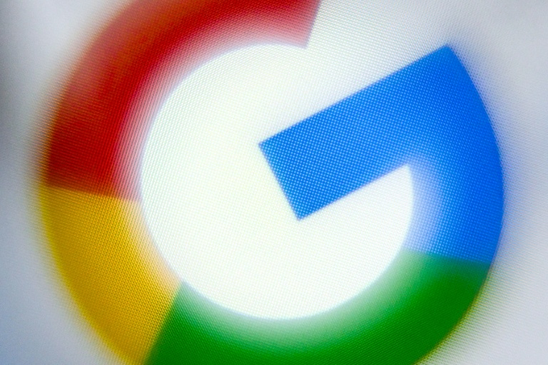 Google débute lundi une série d'audiences judiciaires qui vont permettre à un juge fédéral de statuer sur le démantèlement de l'activité publicitaire du géant technologique, réclamé par le gouvernement américain pour mettre fin à son monopole récemment jugé illégal