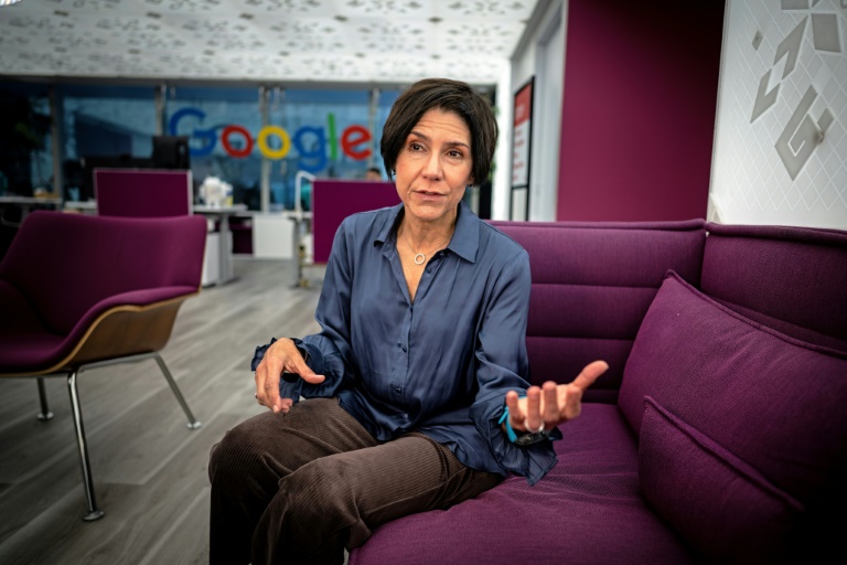 Adriana Noreña, vice-présidente de Google pour l'Amérique hispanophone, lors d'une interview avec l'AFP à Mexico, le 24 septembre 2025