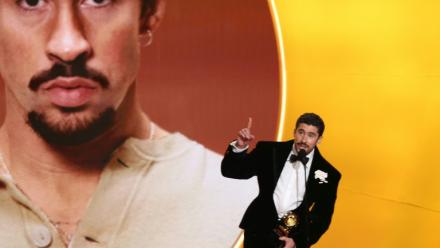 Bad Bunny sur la scène des 68e Grammy Awards à Los Angeles, le 1er février 2026