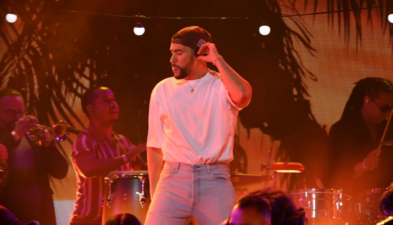 Bad Bunny se produit lors de la 65e cérémonie annuelle des Grammy Awards, le 5 février 2023 à Los Angeles aux Etats-Unis