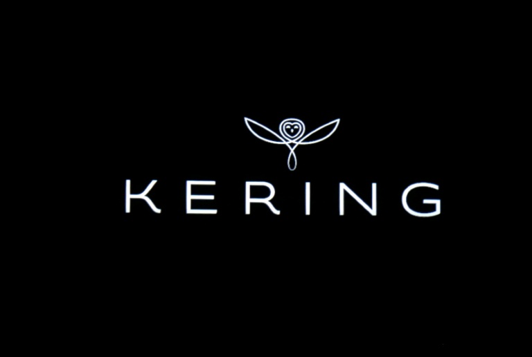 L'Oréal versera à Kering un montant couvrant environ 70% des coûts de résiliation anticipée et des inventaires, en contrepartie de la mise en œuvre ordonnée par Kering de la transition de l'accord de licence existant