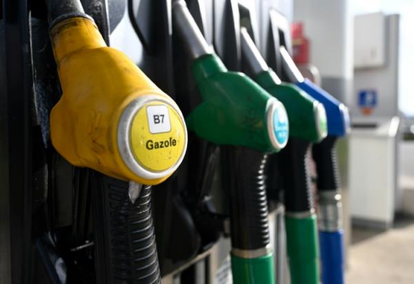 Des pompes à carburant dans une station-service à Thionville, dans le nord-est de la France, le 9 mars 2026