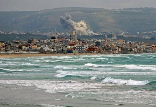 Après un bombardement israélien contre Al Qlailah, dans le sud du Liban, le 16 mai 2026
