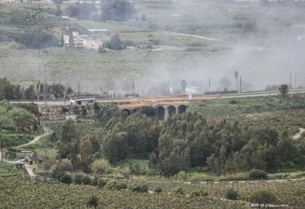 le pont de Qasmiyeh endommagé par une frappe aérienne israélien, le 22 mars 2026 dans le sud du Liban