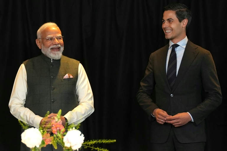 Le Premier ministre indien Narendra Modi (g) et le Premier ministre néerlandais Rob Jetten lors d'une visite officielle à La Haye ,le 16 mai 2026 aux Pays-Bas