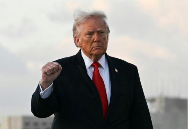 Le président américain Donald Trump à l'aéroport de Miami le 11 avril 2026