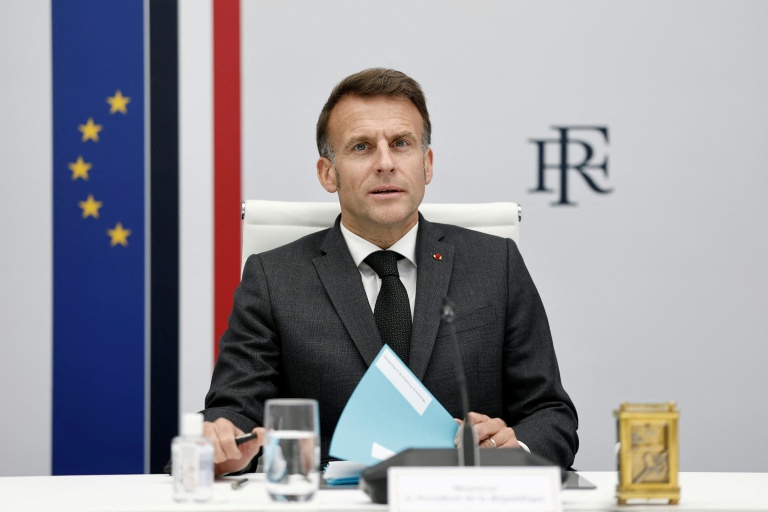 Le président français Emmanuel Macron à l'Elysée, le 16 avril 2026 à Paris