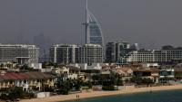 Une plage déserte sur Palm Jumeirah à Dubaï, le 2 mars 2026 aux Emirats arabes unis